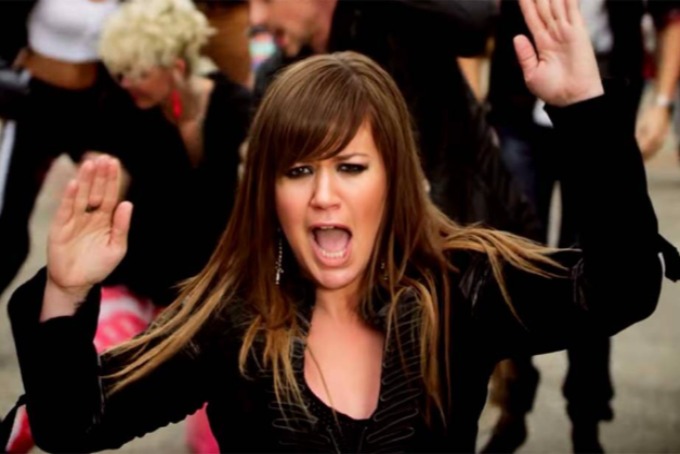 Best of Kelly Clarkson: 3 Bangers To Celebrate Her Birthday